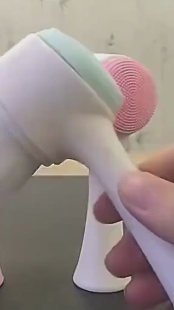 Personal Grooming Facial Cleansing Massager Brush